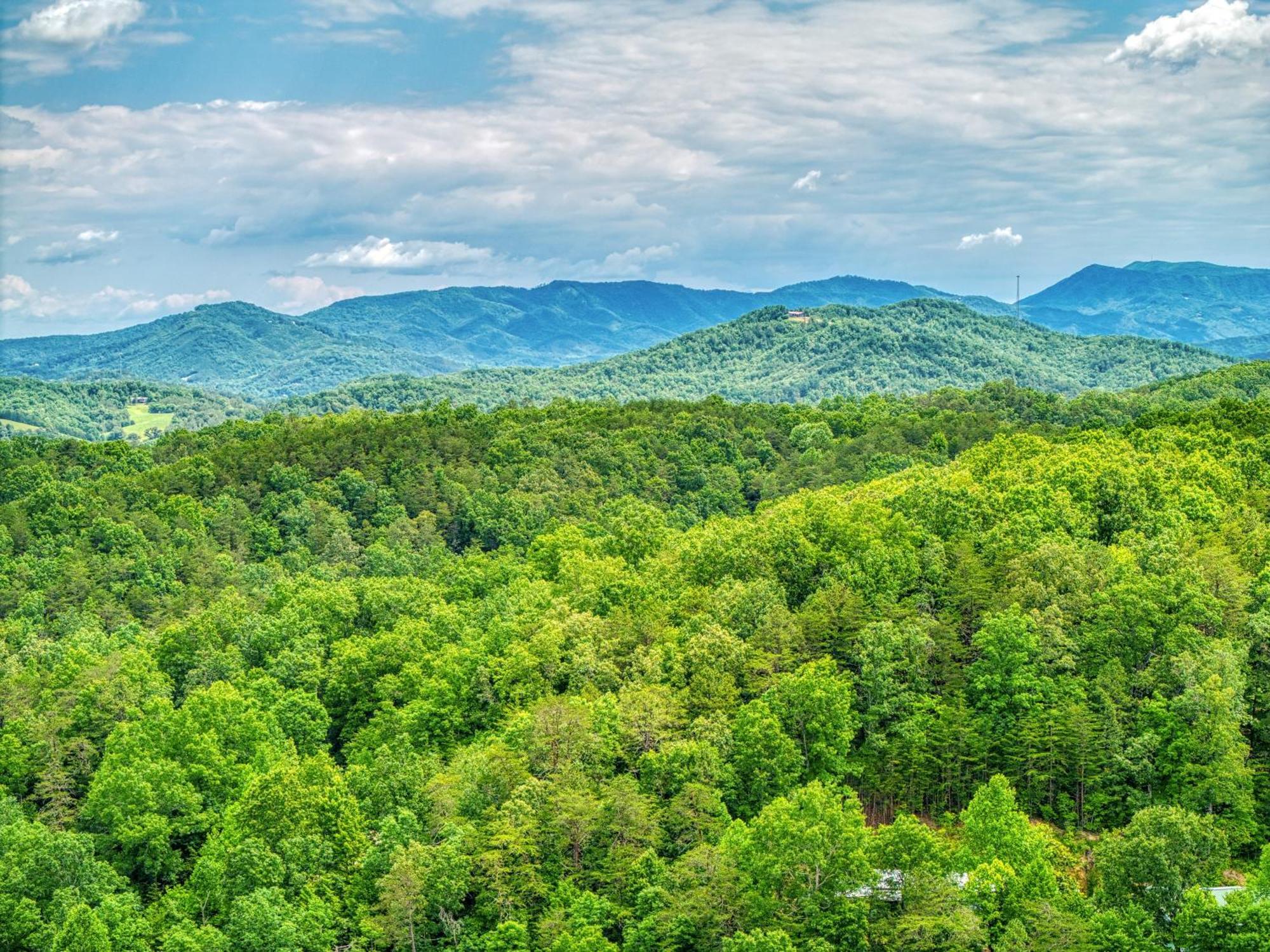 Majestic Splash- 8 Bedroom, Indoor Pool, Hot Tub, 1089 Free Tickets Each Paid Day, Dollywood Sevierville Exterior foto